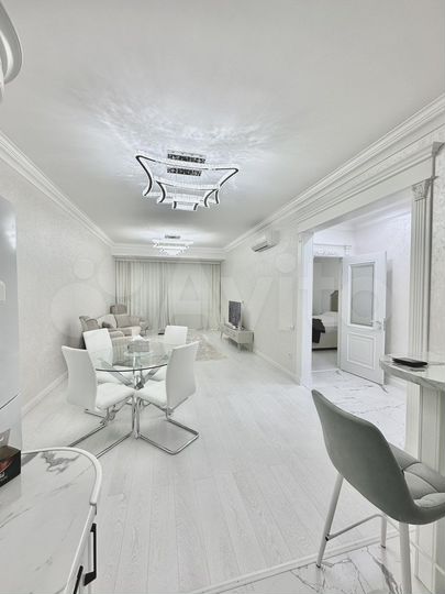 2-к. квартира, 71 м², 6/42 эт.