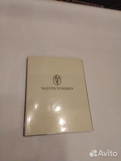 Альбомы Диор, Юдашкин, История костюма