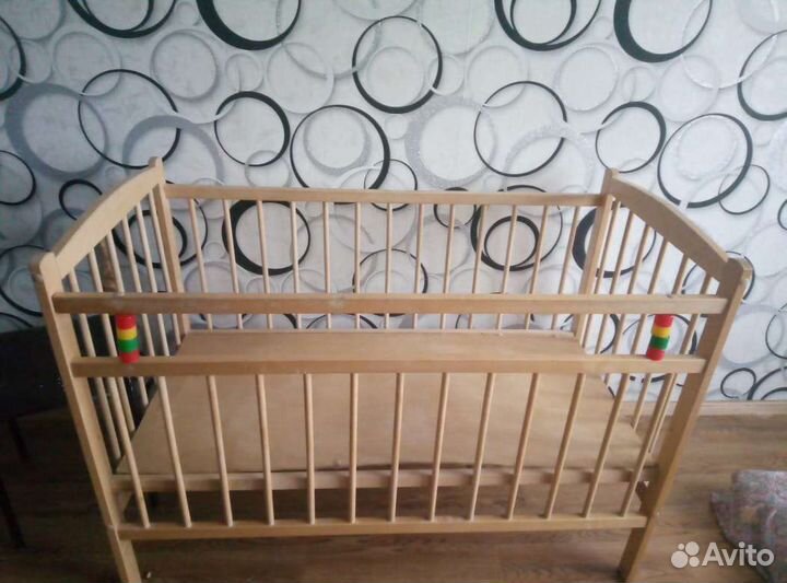 Детская кроватка