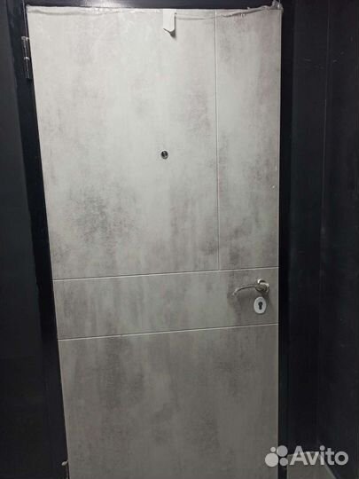 Дверь входная металлическая