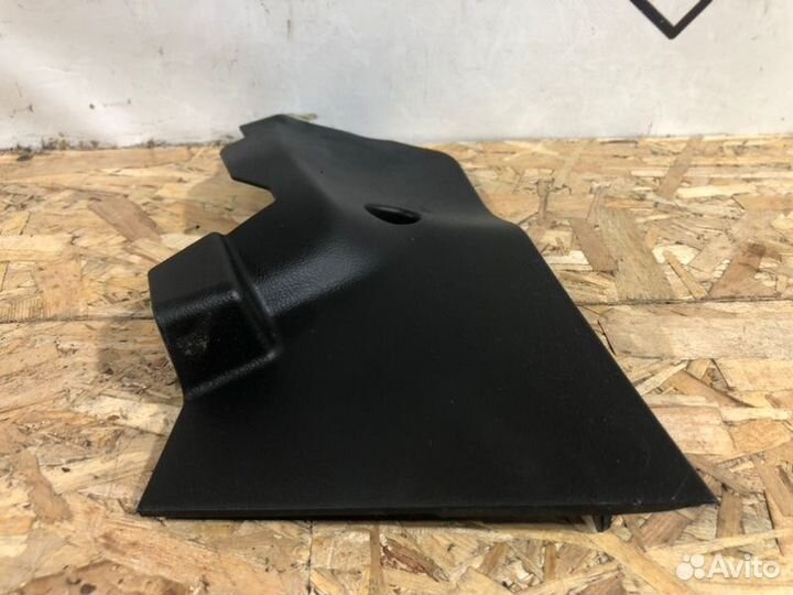 Накладка центральной консоли правая Mitsubishi
