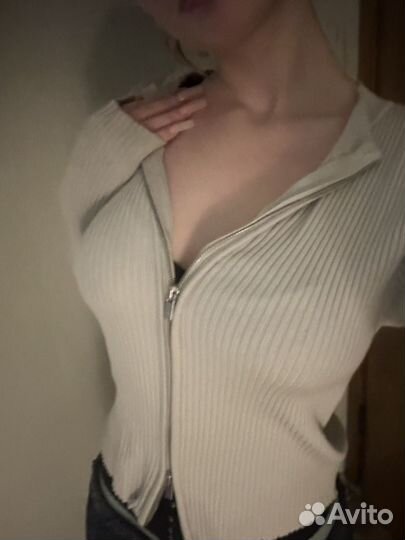 Кофта на молнии серая