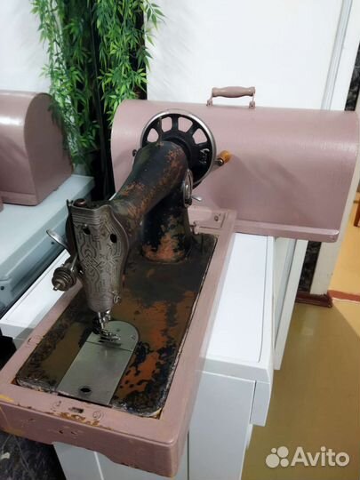Швейная машина Singer