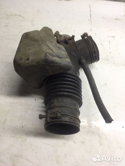 Патрубок воздушного фильтра левый Hyundai Sonata