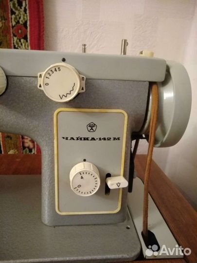 Швейная машина Чайка 142м