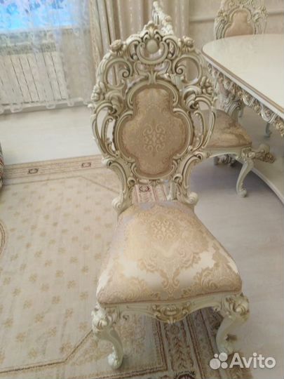 Стол и 6 стульев новые