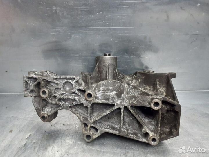Кронштейн генератора Audi A4 B5 1994-2001