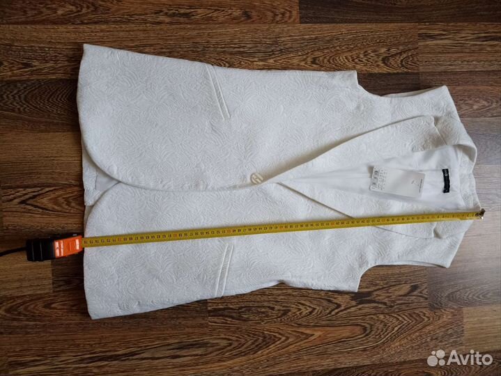 Новый белый жилет, р. 42, ф.Oodgi