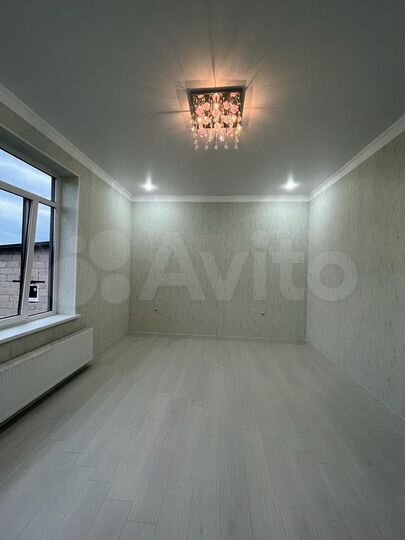 Дом 180 м² на участке 5,5 сот.