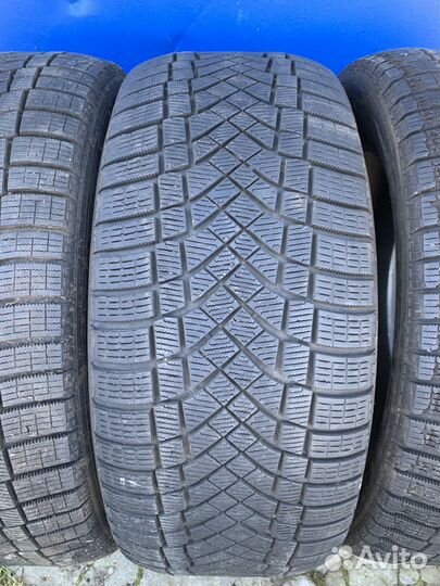 Pirelli Ice Zero 285/50 R20 116T