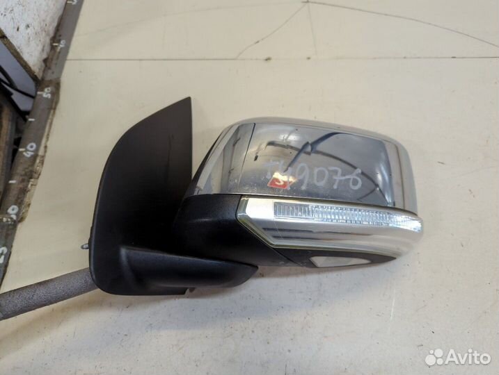 Зеркало боковое левое Nissan Navara