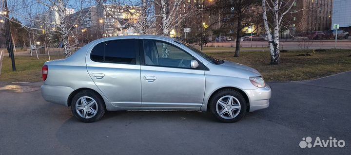 Toyota Platz 1.5 AT, 2000, 299 000 км