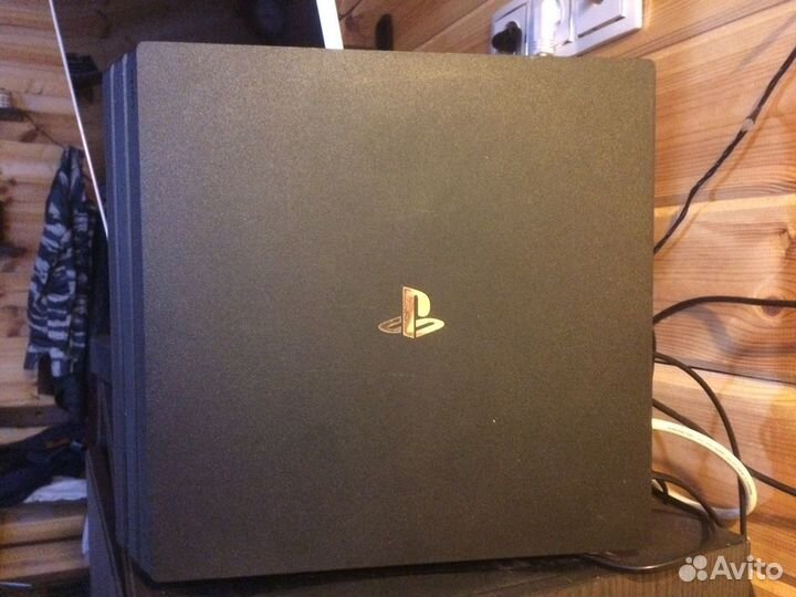 Play station 4 pro 1 tb + PS VR 2 version