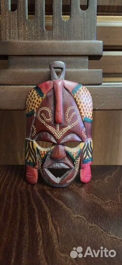 Африканская маска дерево