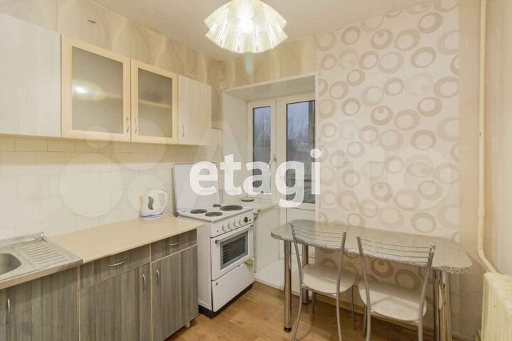 3-к. квартира, 57 м², 3/9 эт.