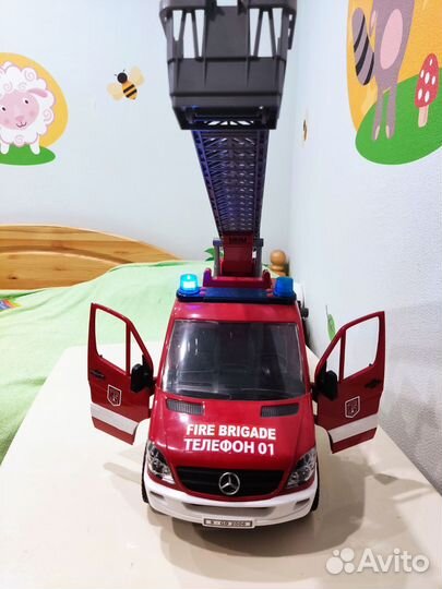 Пожарная машина bruder