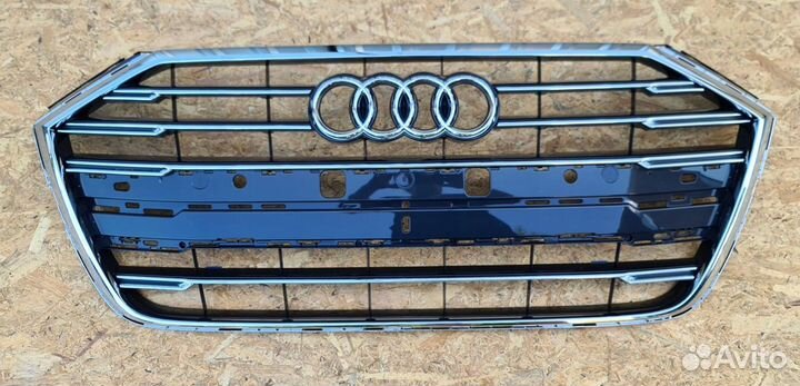 Audi A8 D5 решетка радиатора новая