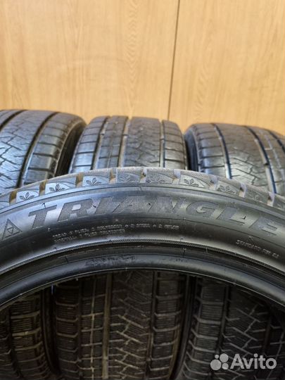Triangle Snowlink TWT02 245/45 R20