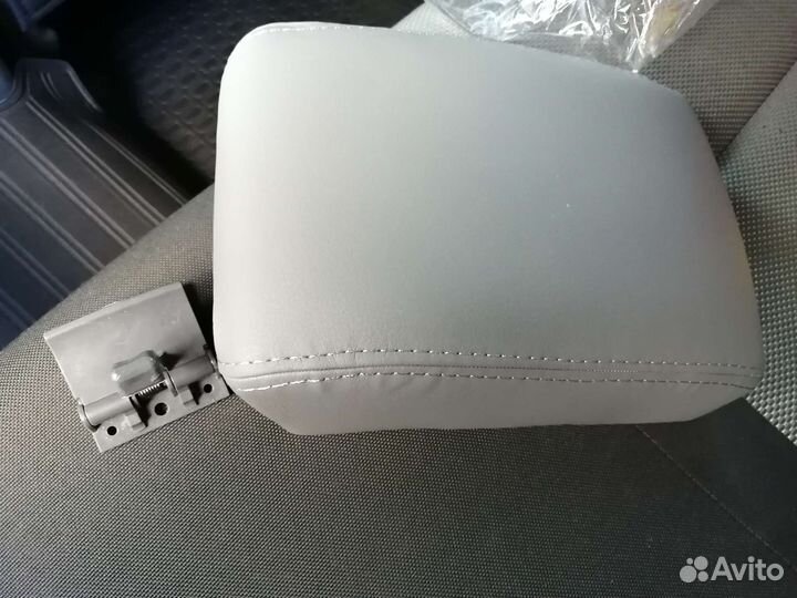 Крышка подлокотника chevrolet lacetti
