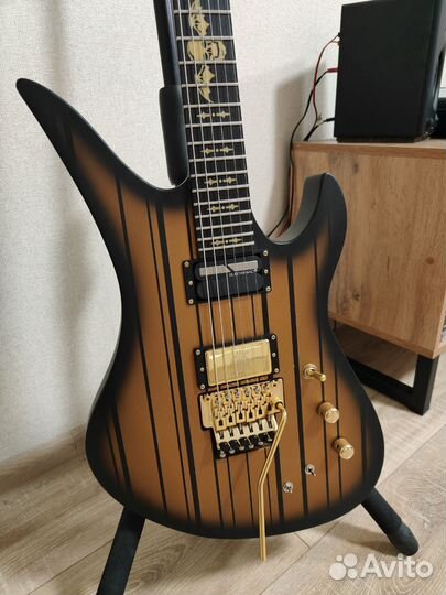 Schecter Synyster Gates Custom