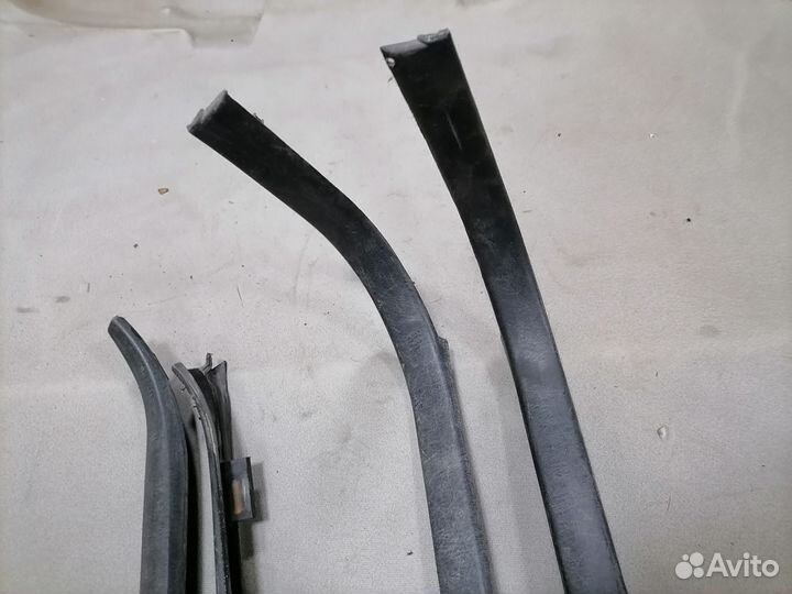 Накладка порога внутренн.Toyota Corona ST190 1994