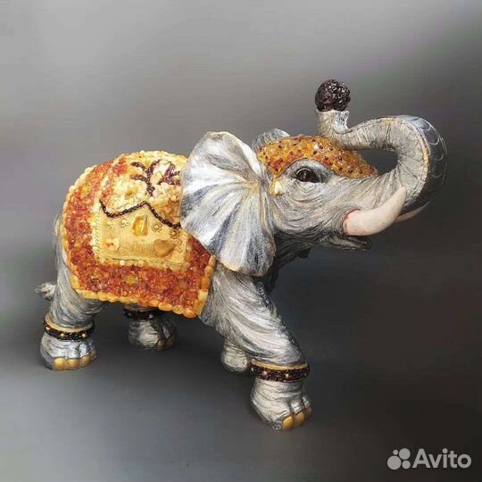 Слон, сова, тигр из нат. янтаря. Статуэтки/фигурки