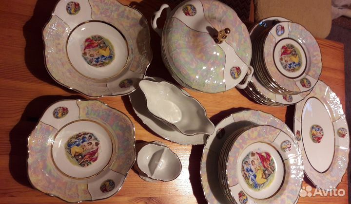 Столовый сервиз 
