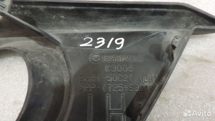 Накладка фары противотуманной правая Mazda 3 2013