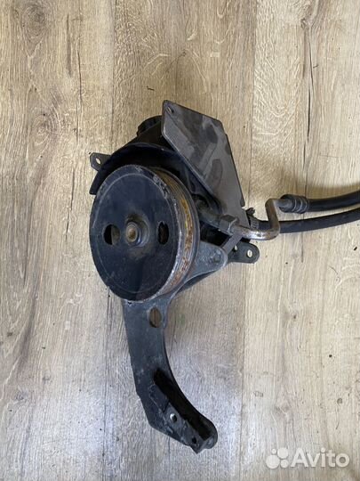 Volvo 850 насос гидроусилителя