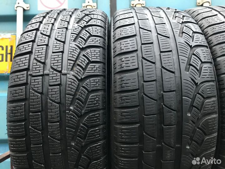 Pirelli Sottozero Winter 240 215/45 R18 93V