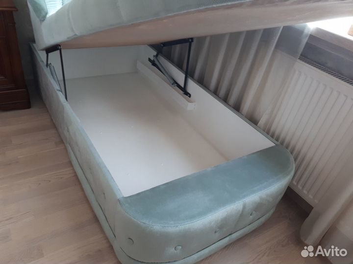 Диван, оттоманка, кресло