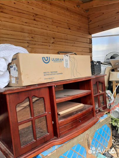 Тумба под телевизор бу массив