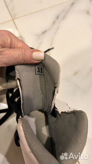 Коньки фигурные