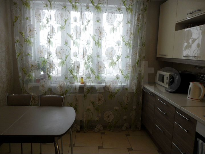 3-к. квартира, 91 м², 13/18 эт.