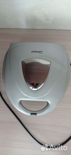 Бутербродница Scarlett