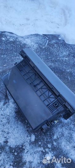 Бардачок W210