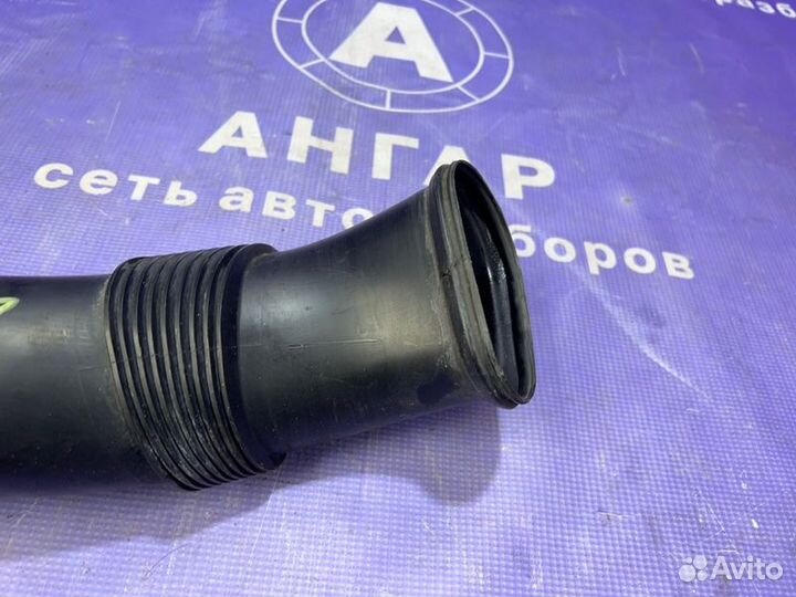 Воздушный патрубок Volkswagen Touareg 7L GP BPE