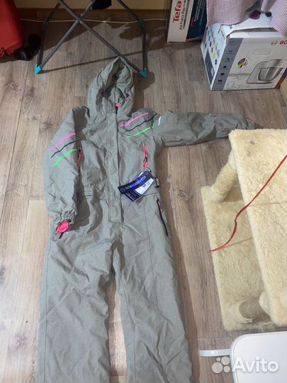 Горнолыжный комбинезон женский