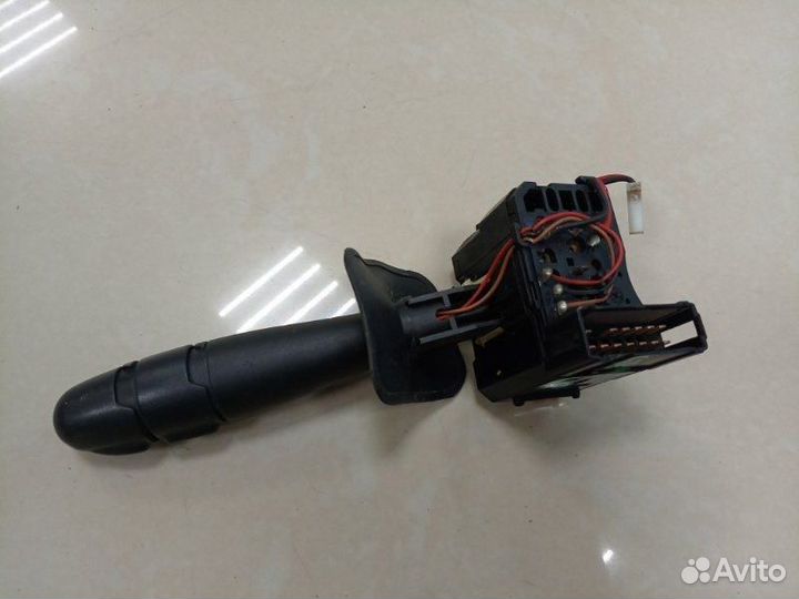 Подрулевой переключатель поворотов Renault Symbol