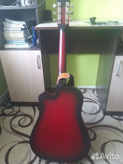Акустическая гитара