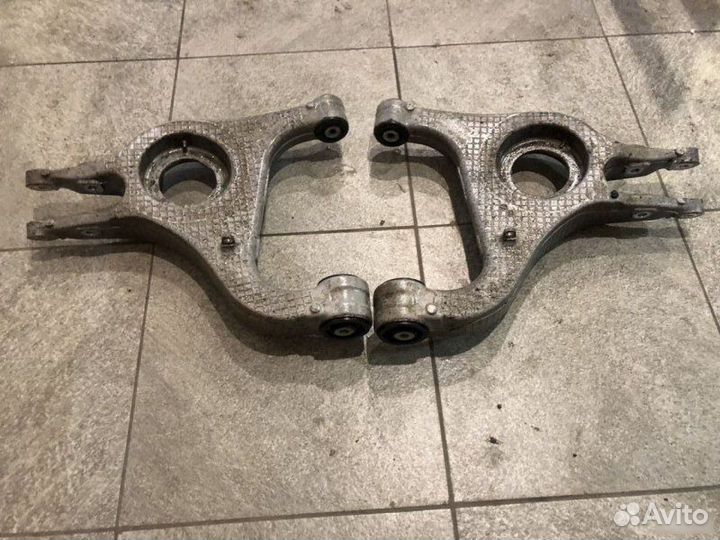 Задний поперечный рычаг Porsche Panamera Turbo 970