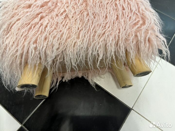 Пуфик пушистый детский / банкетка