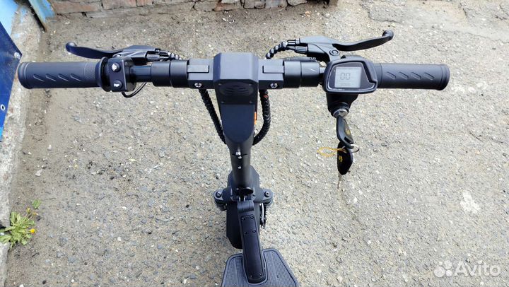 Электросамокат с сиденьем