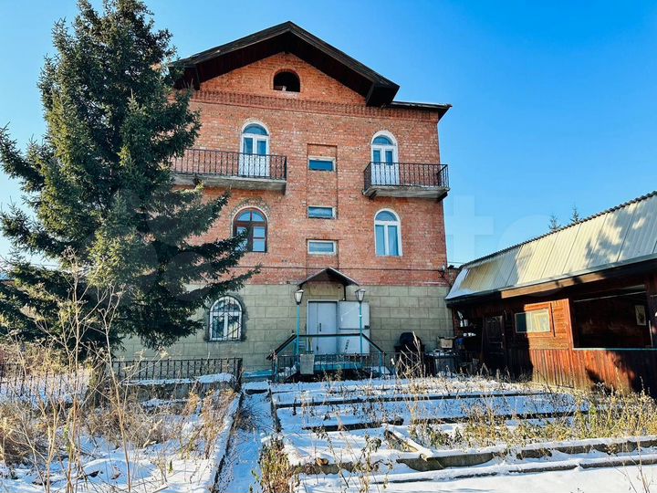 Дом 350 м² на участке 13 сот.