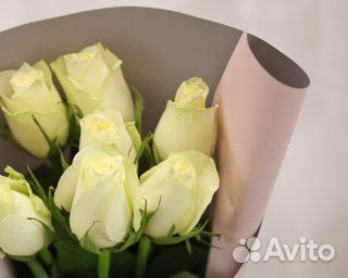 Букет из 7 белых роз 35-40 см (Кения)