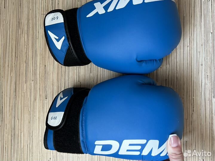 Боксерские перчатки demix