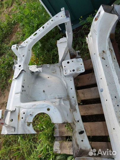 Лонжерон левый Lexus Rx 3