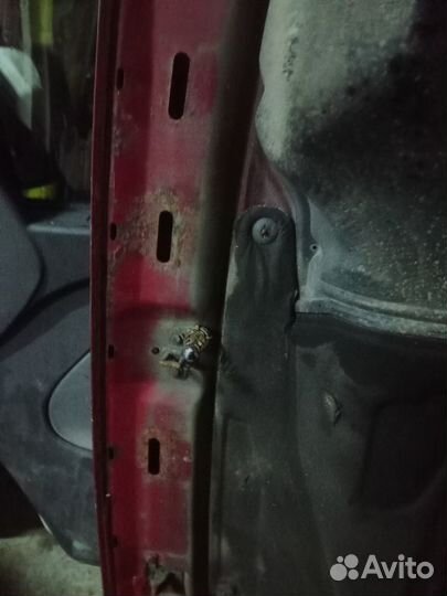 Капот Вито 638