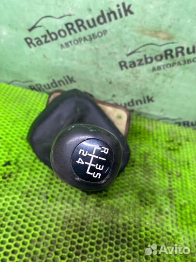 Кулиса кпп Mitsubishi Carisma