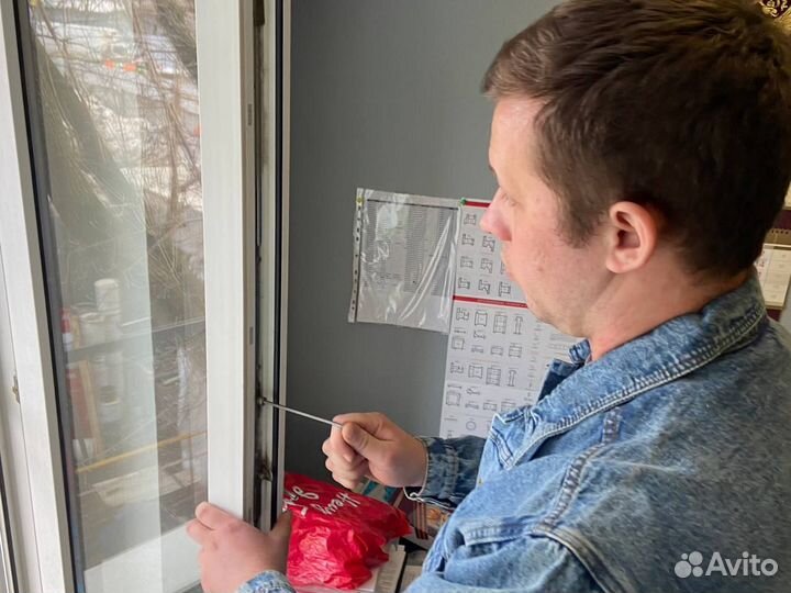 Установка детских замков на окна